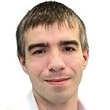 Врач Губер Денис Васильевич