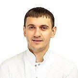 Врач Кузнецов Максим Александрович