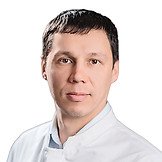Врач Неволин Владимир Владимирович