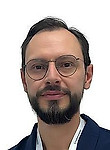 Врач Серов Руслан Расулович