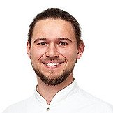 Врач Шарангин Роман Константинович