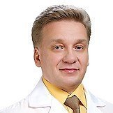 Врач Стрекалов Илья Михайлович
