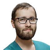 Врач Ушаков Дмитрий Александрович